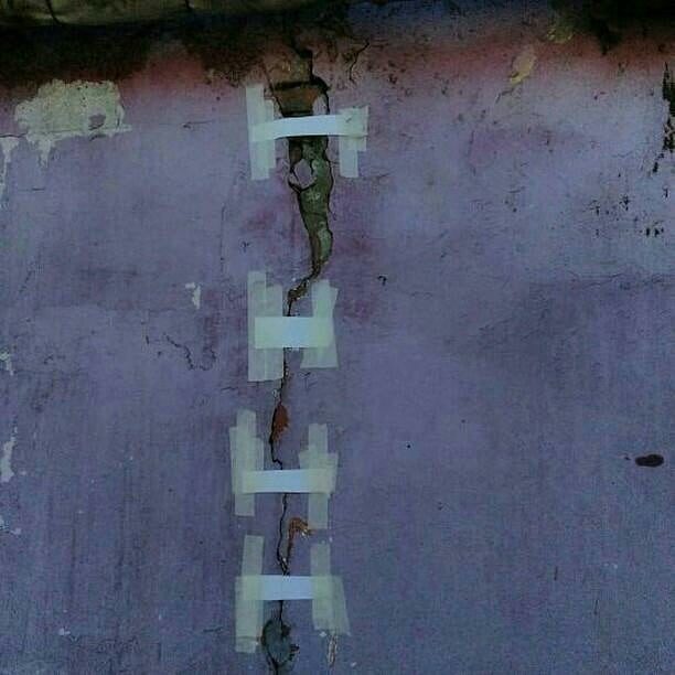 Маяки на трещины стен